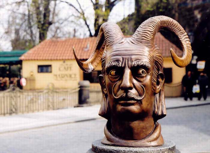 Čert Dalí z Čertovky...